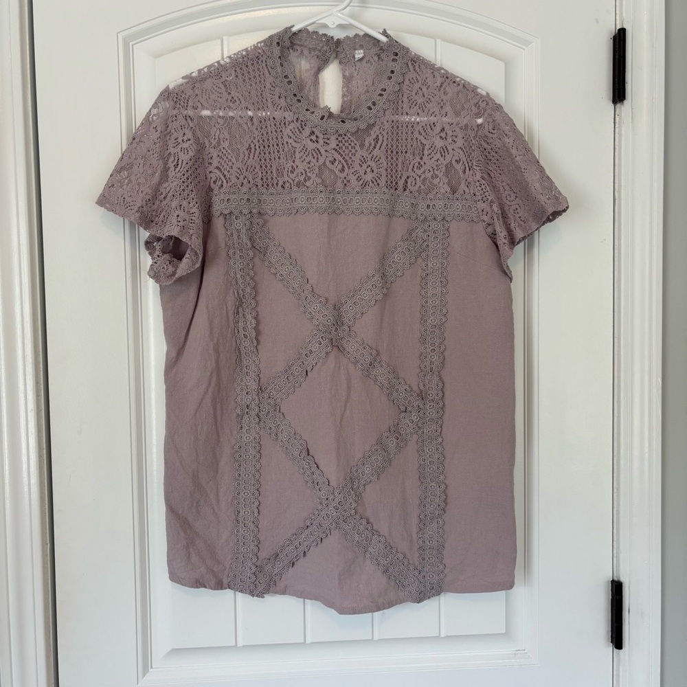 Women's Lace Detail Mauve Short Sleeve Top Size Large